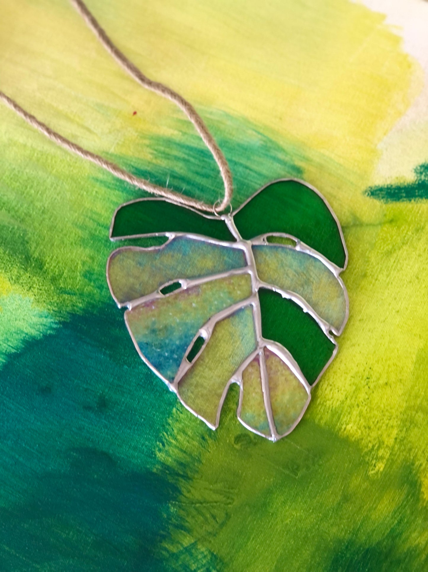 Monstera Leaf Albina Suncatcher